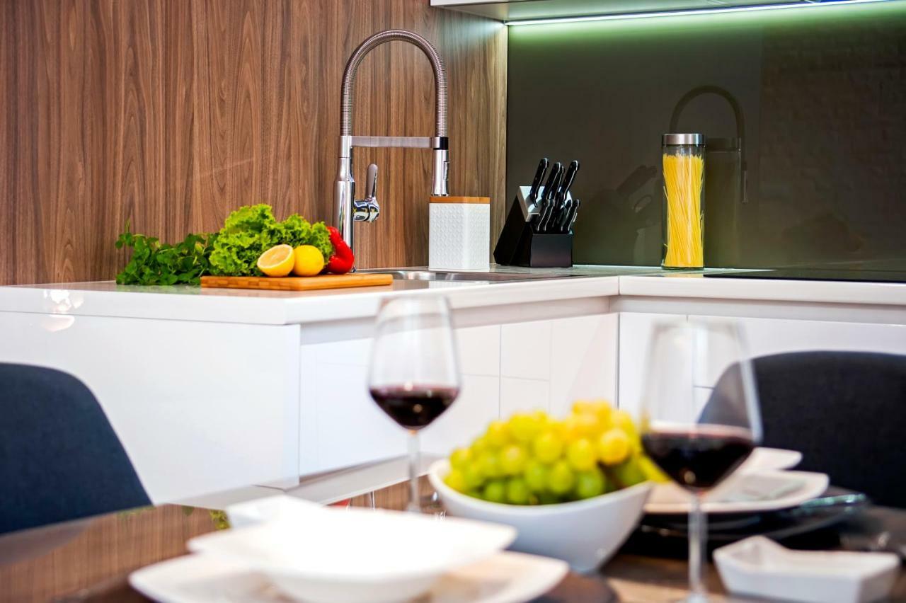 Apartments Vincero ロヴィニ エクステリア 写真