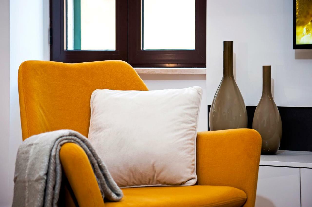 Apartments Vincero ロヴィニ エクステリア 写真