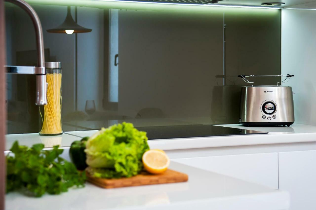 Apartments Vincero ロヴィニ エクステリア 写真