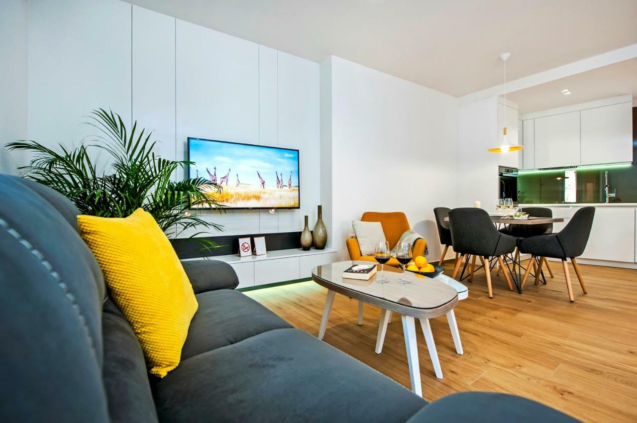 Apartments Vincero ロヴィニ エクステリア 写真