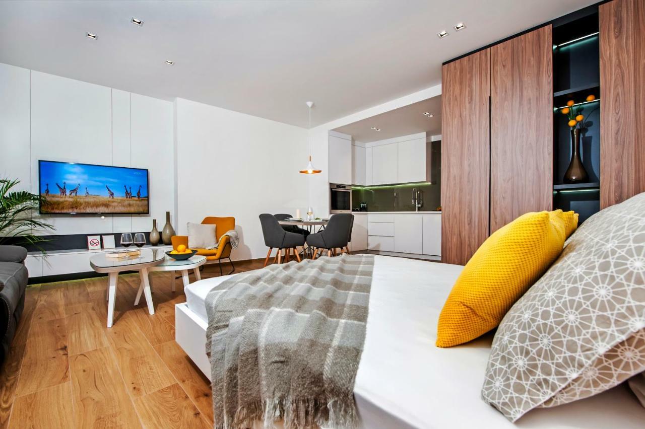 Apartments Vincero ロヴィニ エクステリア 写真
