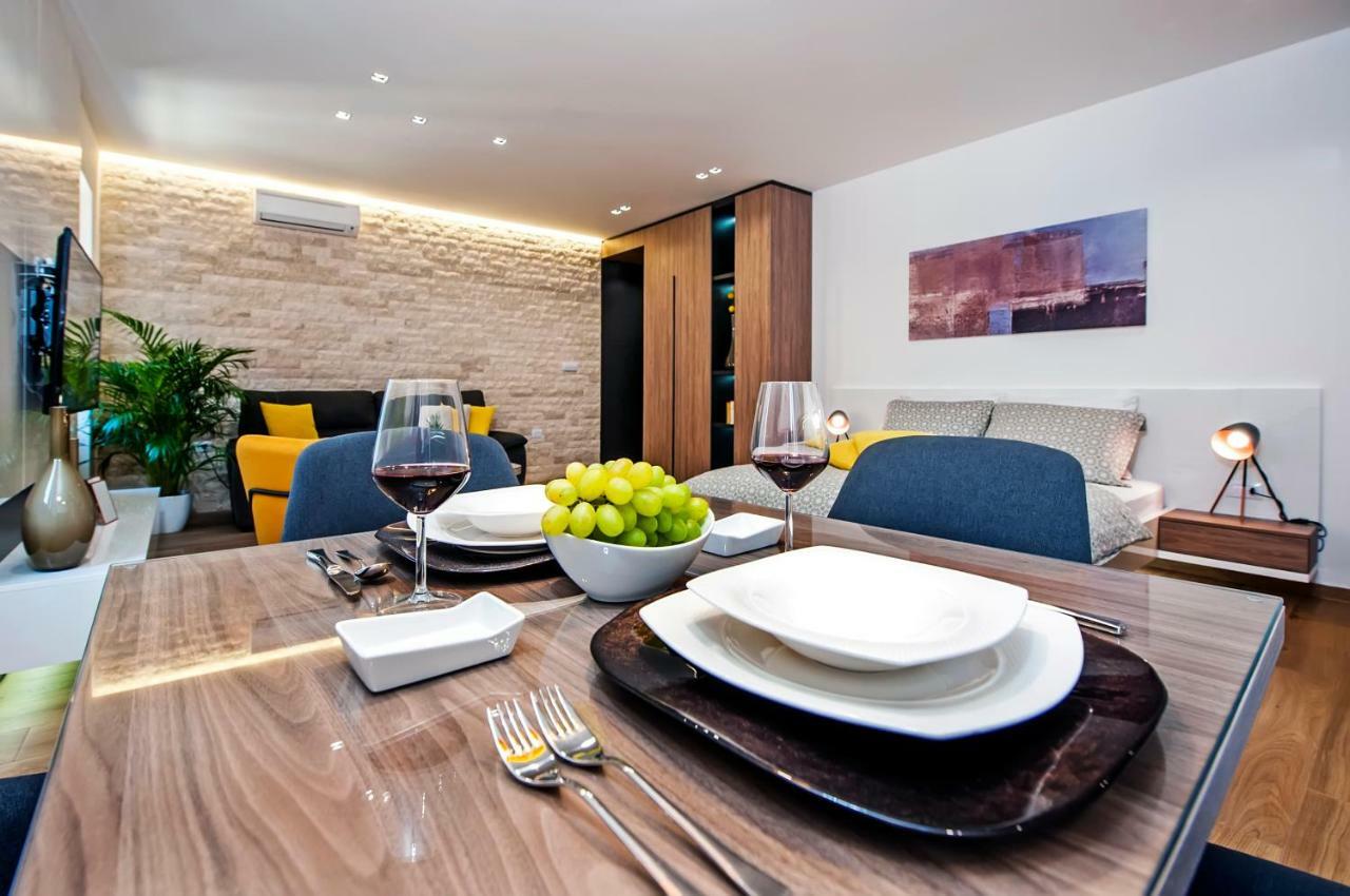 Apartments Vincero ロヴィニ エクステリア 写真