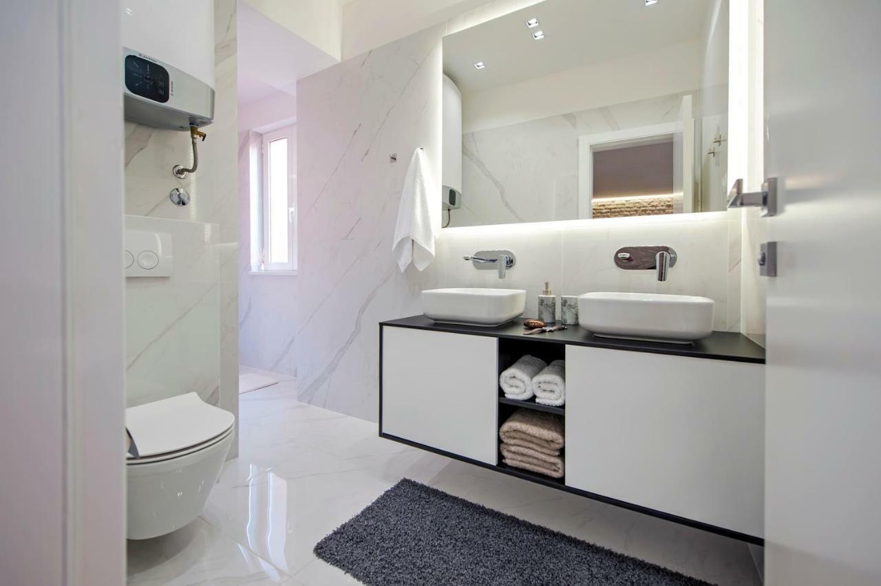 Apartments Vincero ロヴィニ エクステリア 写真