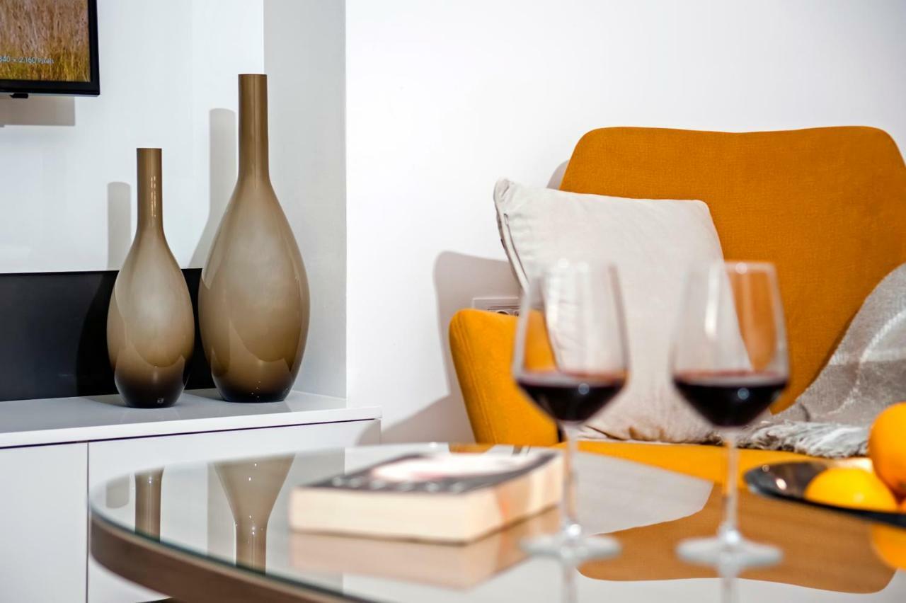 Apartments Vincero ロヴィニ エクステリア 写真