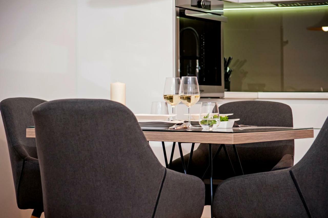 Apartments Vincero ロヴィニ エクステリア 写真